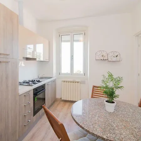 Daire Amazing Sea View, Free Parking, Near To The Centre